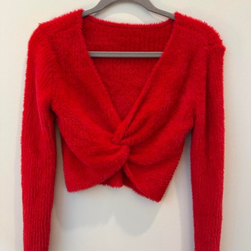 Women's Medium‎ Red Fuzzy Knit Tie Front Cropped Sweater Long Sleeve
